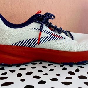 Brooks Run USA Launch Women's Size 7 EUR 38